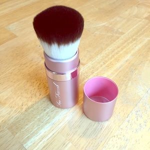Too Faced Kabuki brush